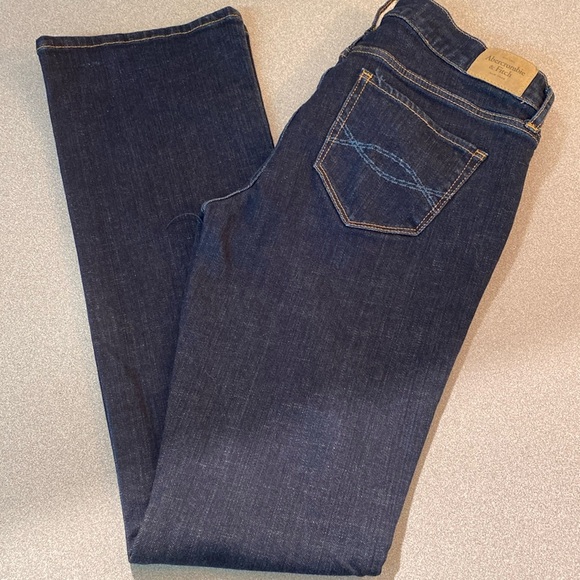 Abercrombie & Fitch - women’s stretch jeans. Size 27/31 - Picture 1 of 15